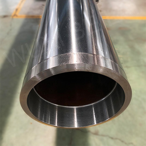SEAMLESS STEEL TUBE
